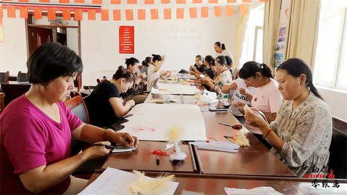 指尖技藝培訓(xùn) 助力阿勒泰手工藝品火起來(lái)、走出去的藝術(shù)教育新篇章